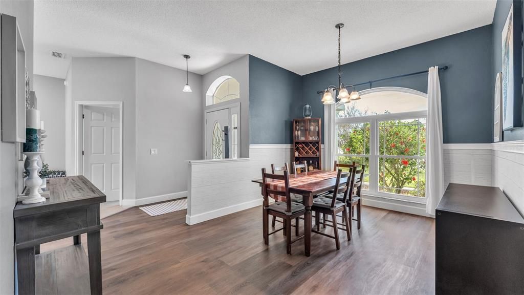 Chandelier, Dining room, Interior, Pendant Lights, Wood Texture Flooring