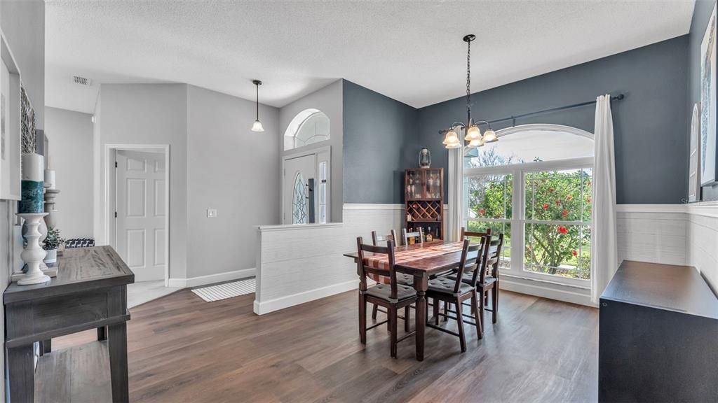 Chandelier, Dining room, Interior, Pendant Lights, Wood Texture Flooring
