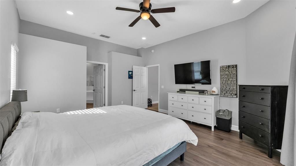Bedroom, Interior, Recessed Lighting, Wood Texture Flooring