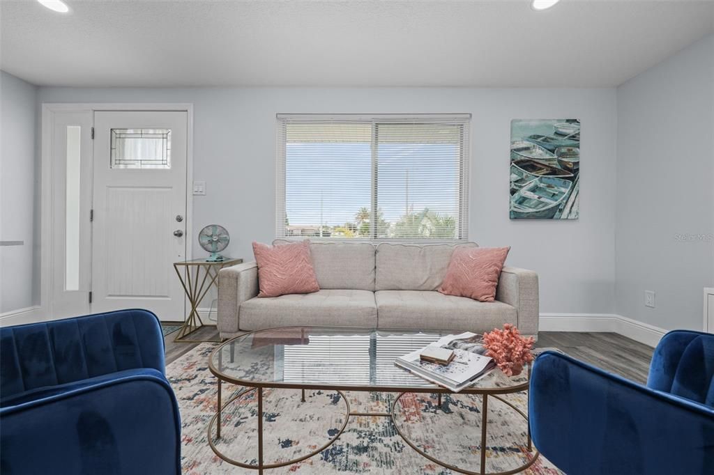 Interior, Living room, Recessed Lighting, Wood Texture Flooring