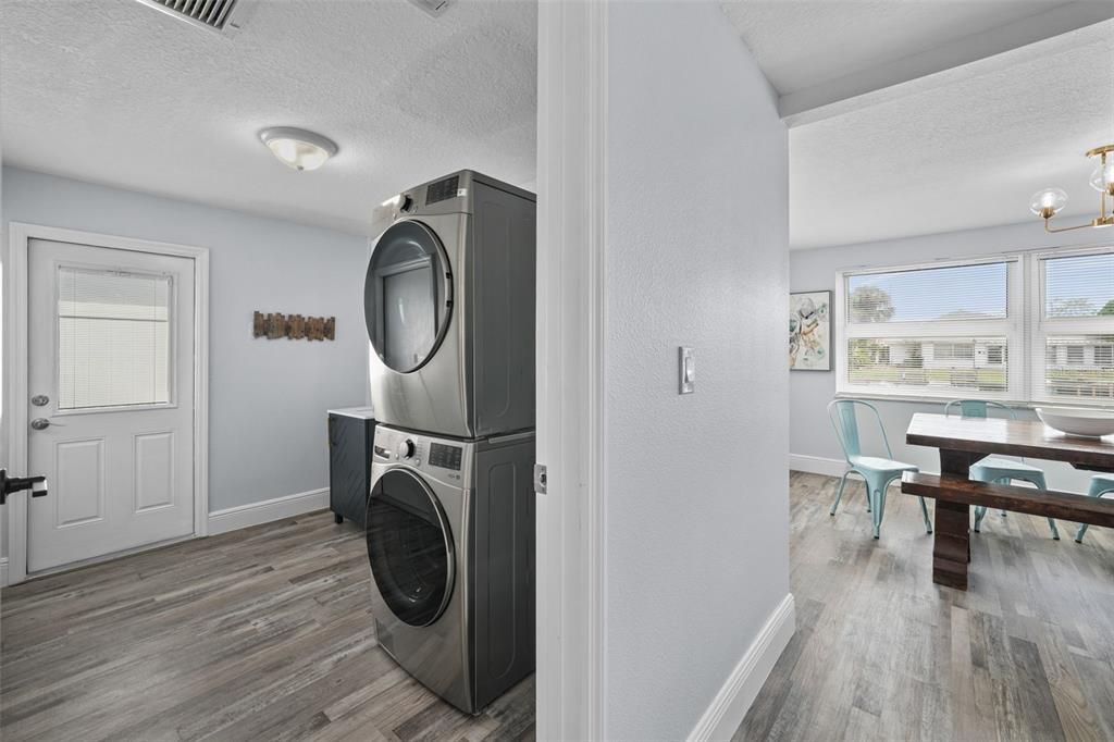 Dining room, Interior, Utility Closets, Washer, Wood Texture Flooring