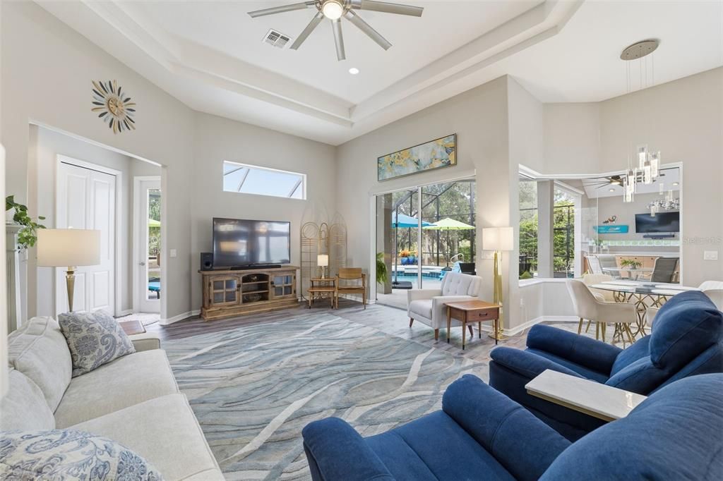 Dining room, Interior, Living room, Pendant Lights, Recessed Lighting