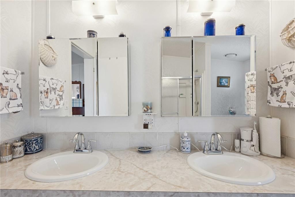 Bathroom, Dual Sink Vanities, Interior