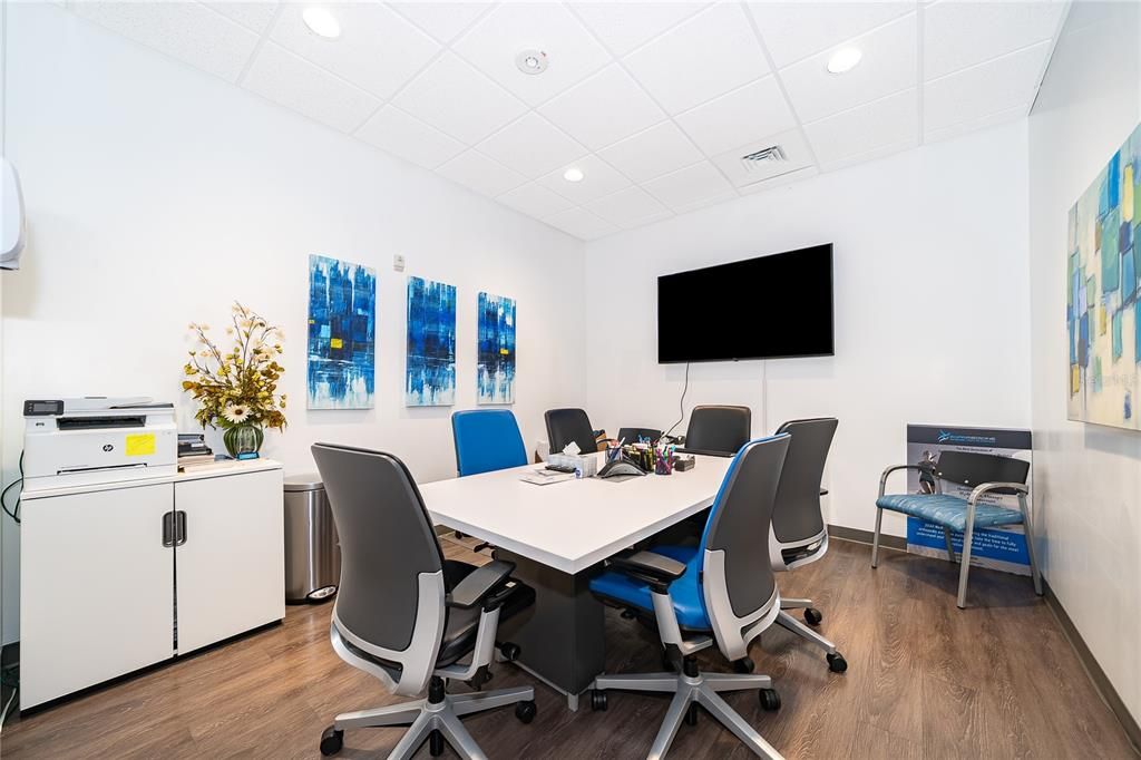 Home Office, Interior, Recessed Lighting, Wood Texture Flooring