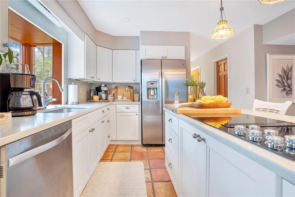 Interior, Kitchen, Pendant Lights, Stainless Steel Appliances