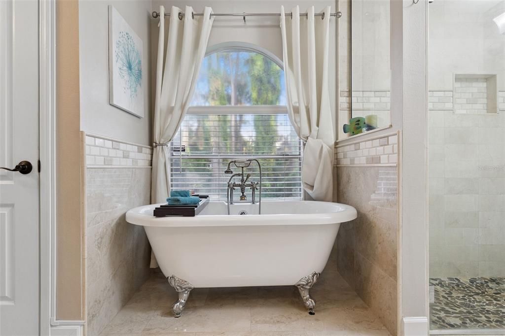 Bathroom, Free Standing Baths, Interior