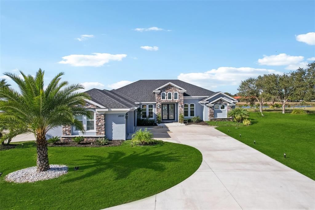 Backyard, Exterior, Facade, Ranch