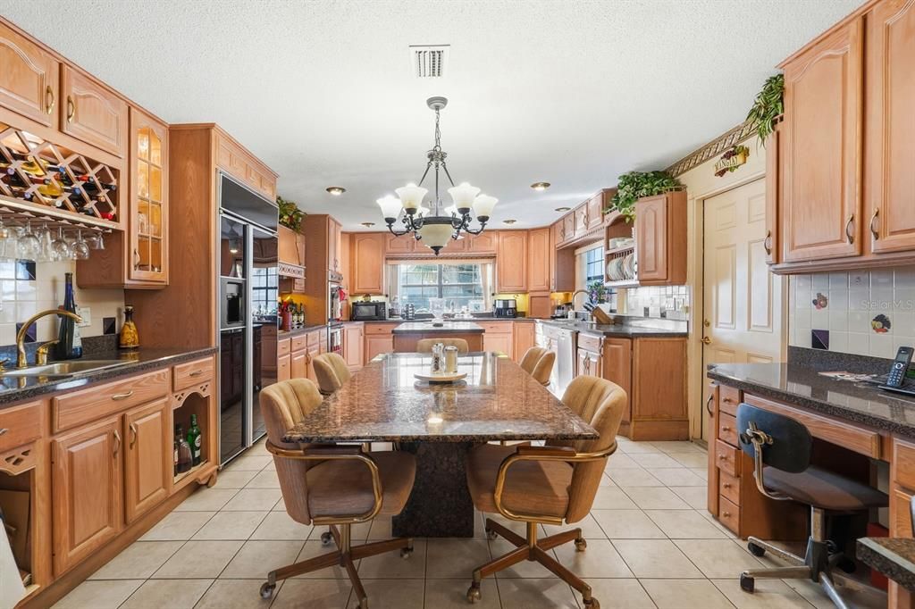 Chandelier, Dining room, Interior, Kitchen, Recessed Lighting