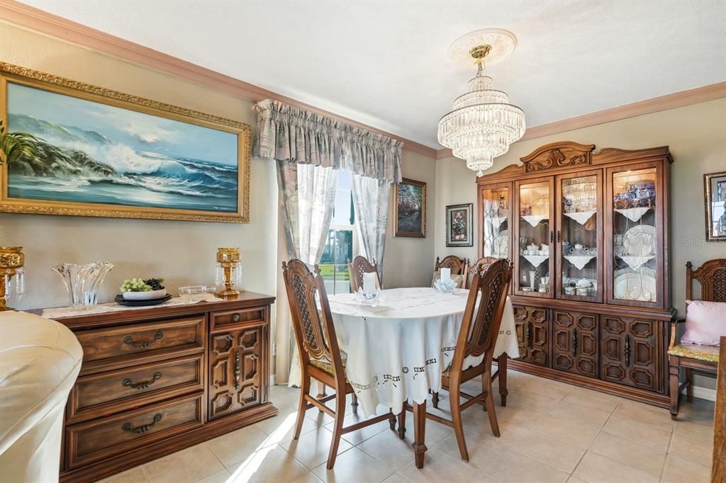 Chandelier, Dining room, Interior