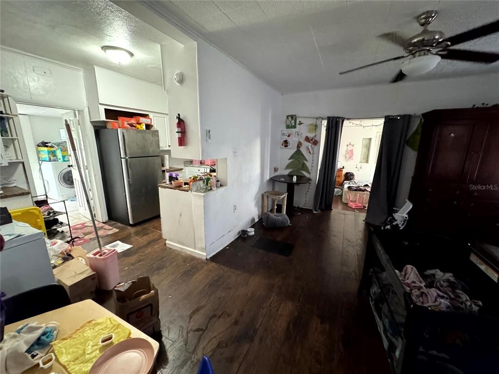 Interior, Kitchen, Washer, Wood Texture Flooring
