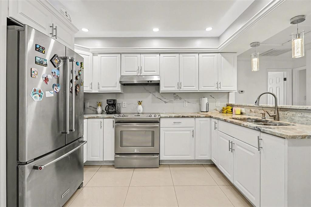 Interior, Kitchen, Pendant Lights, Recessed Lighting, Stainless Steel Appliances