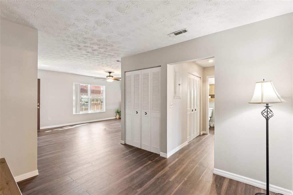Empty room, Interior, Recessed Lighting, Wood Texture Flooring