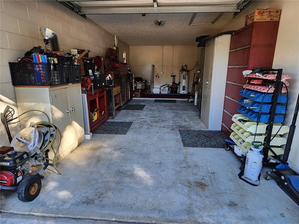 Garage, Interior