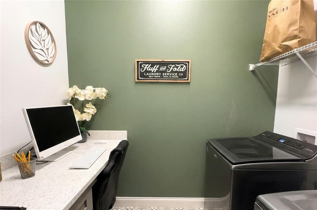 Home Office, Interior