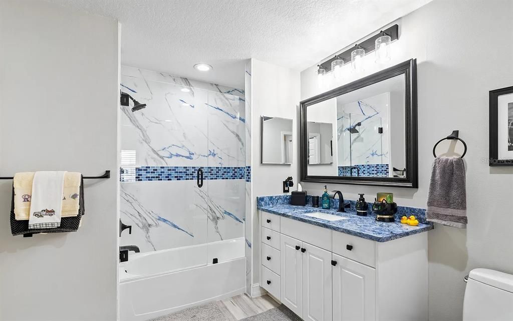 Bathroom, Interior, Marble Walls, Recessed Lighting