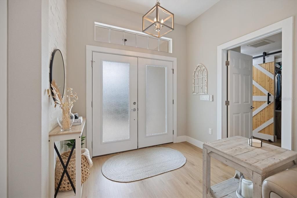 Interior, Pendant Lights, Wood Texture Flooring