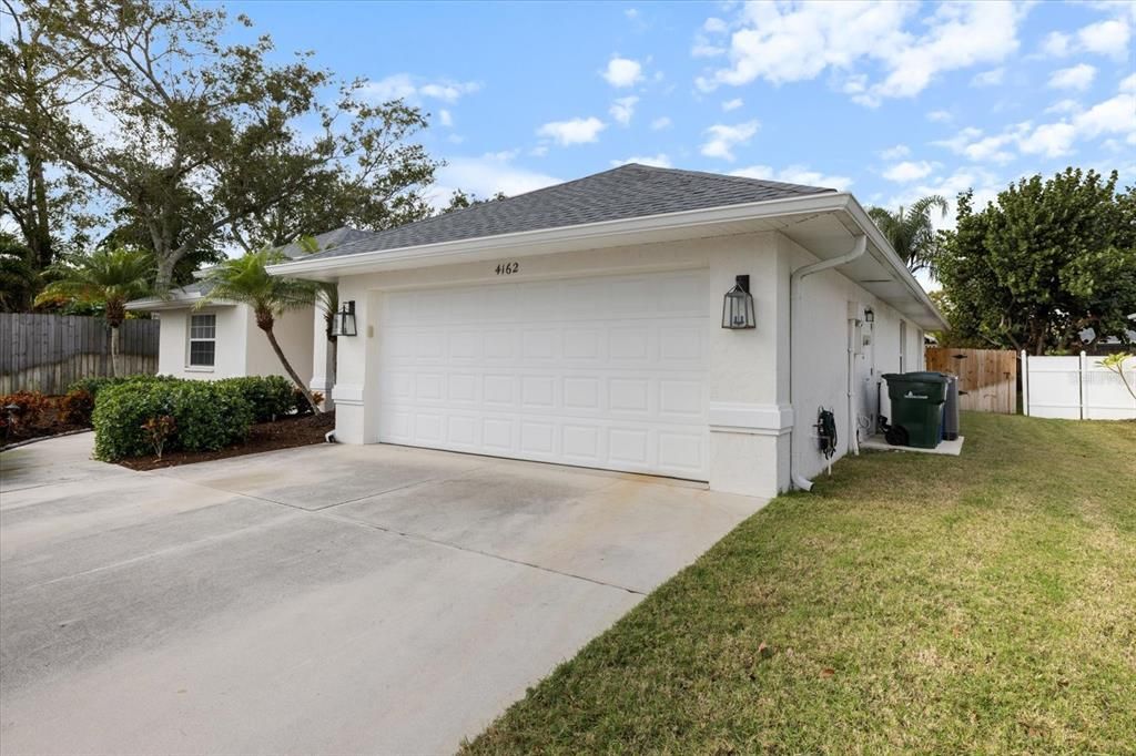 Detached Garage, Exterior
