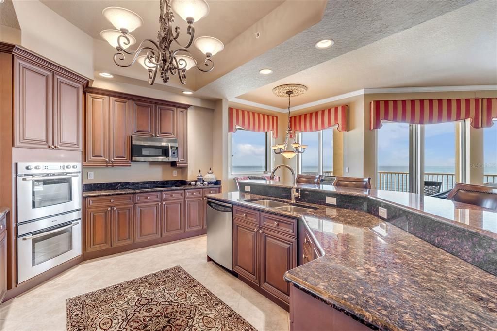 Chandelier, Dining room, Interior, Kitchen, Pendant Lights, Recessed Lighting, Stainless Steel Appliances, Water