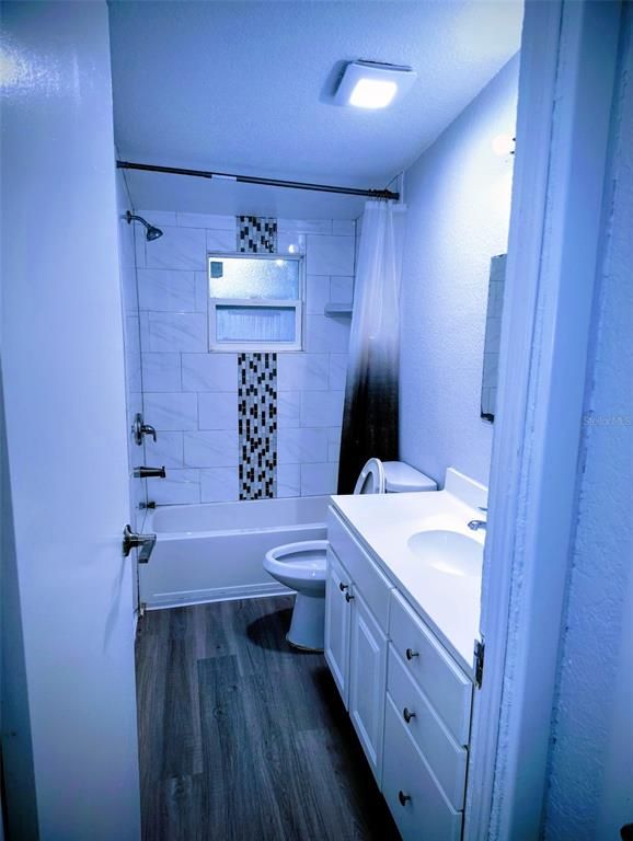 Bathroom, Interior, Recessed Lighting, Wood Texture Flooring
