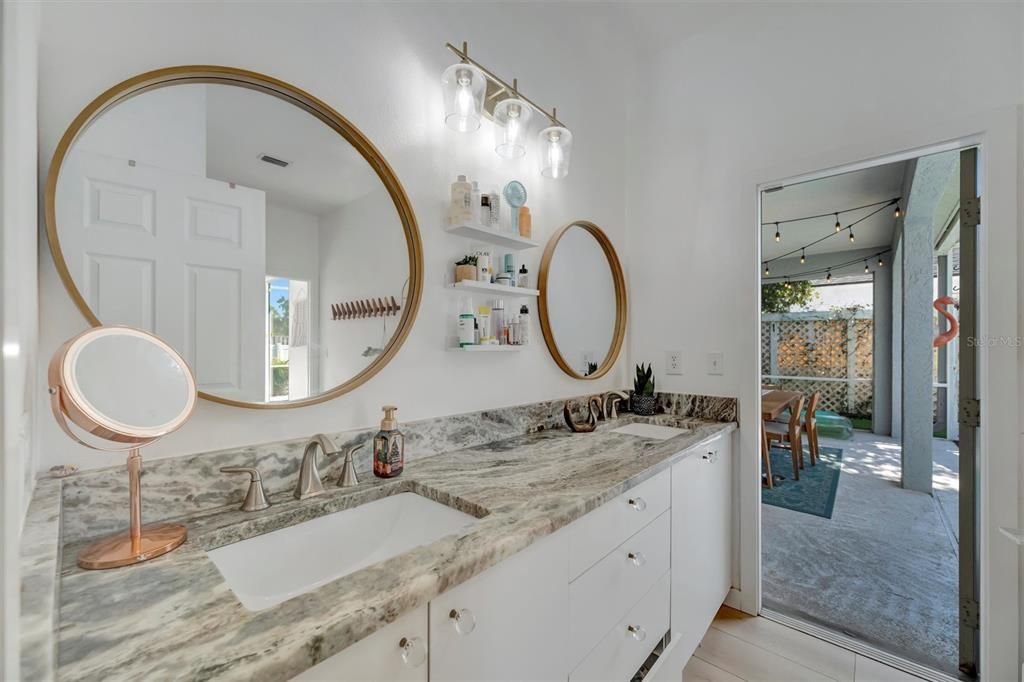 Bathroom, Dual Sink Vanities, Interior