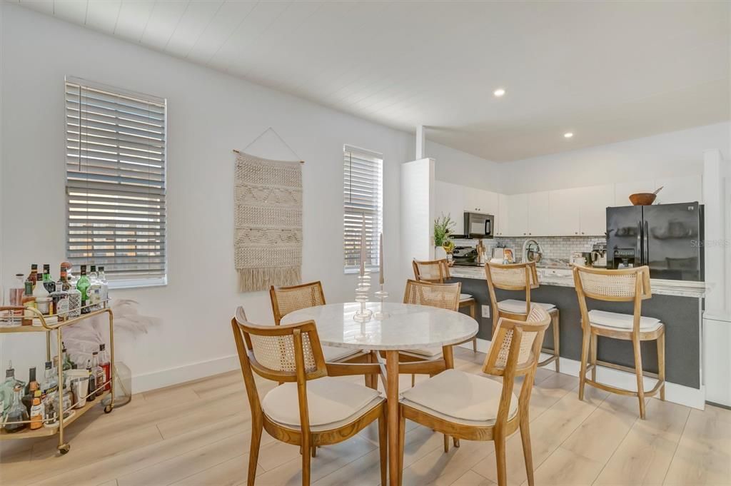 Dining room, Interior, Kitchen, Recessed Lighting, Wood Texture Flooring