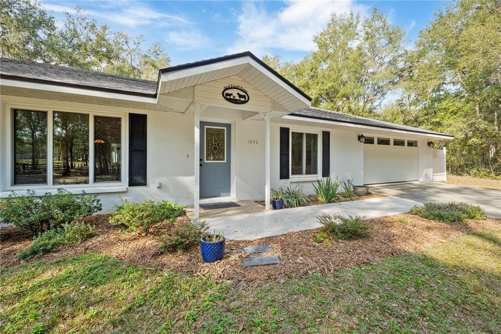 Attached, Exterior, Facade, Solar Panels, Ranch