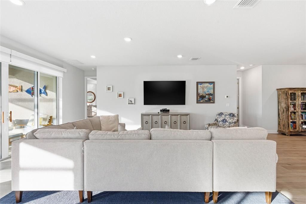 Interior, Living room, Recessed Lighting, Wood Texture Flooring