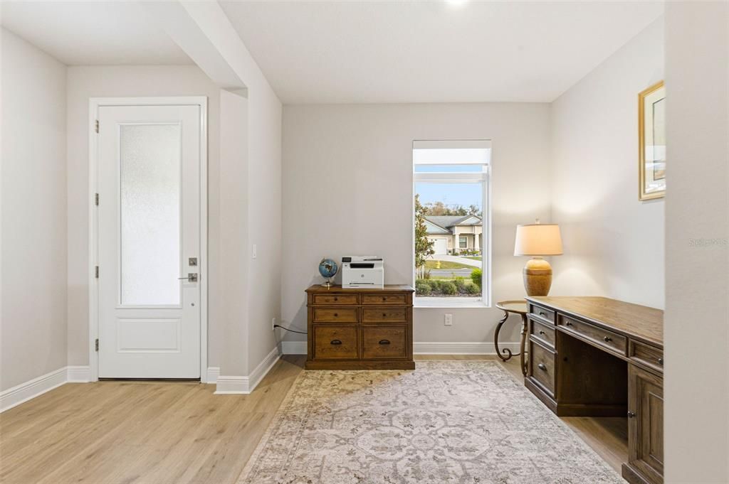 Interior, Recessed Lighting, Wood Texture Flooring