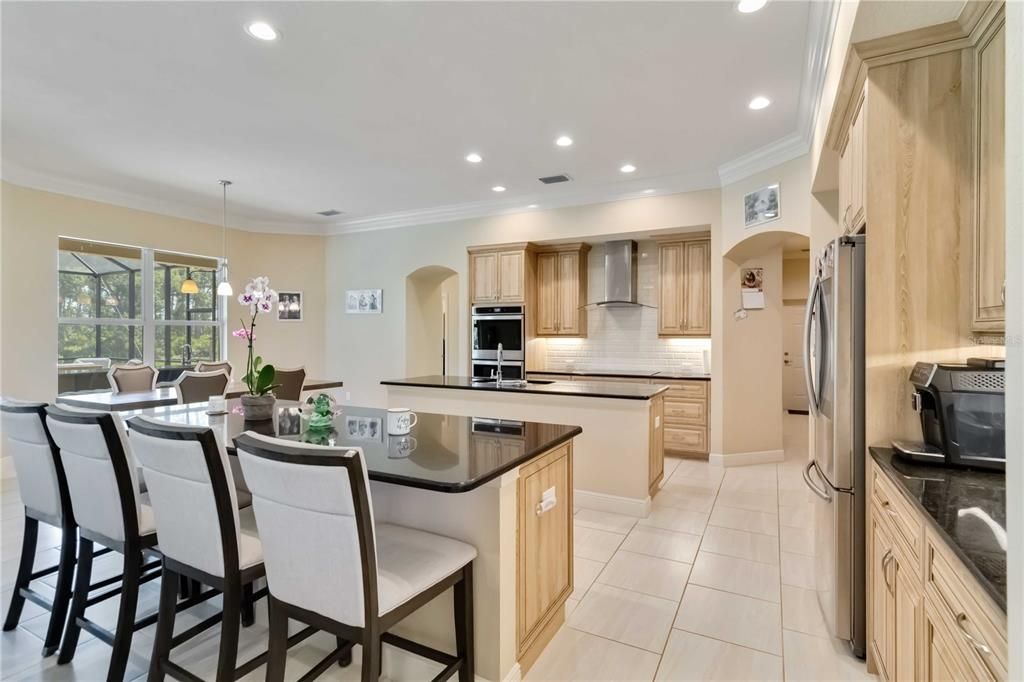 Dining room, Interior, Kitchen, Pendant Lights, Recessed Lighting, Stainless Steel Appliances