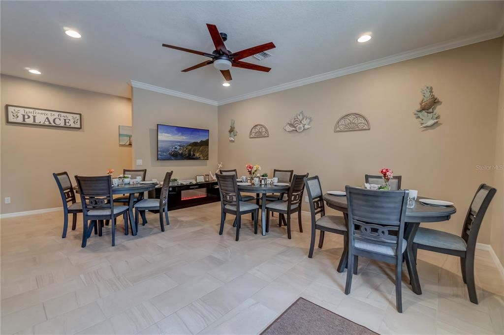 Dining room, Interior, Recessed Lighting