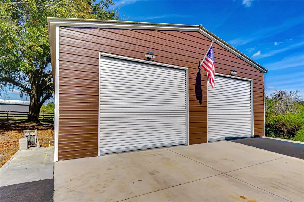 Detached Garage, Exterior