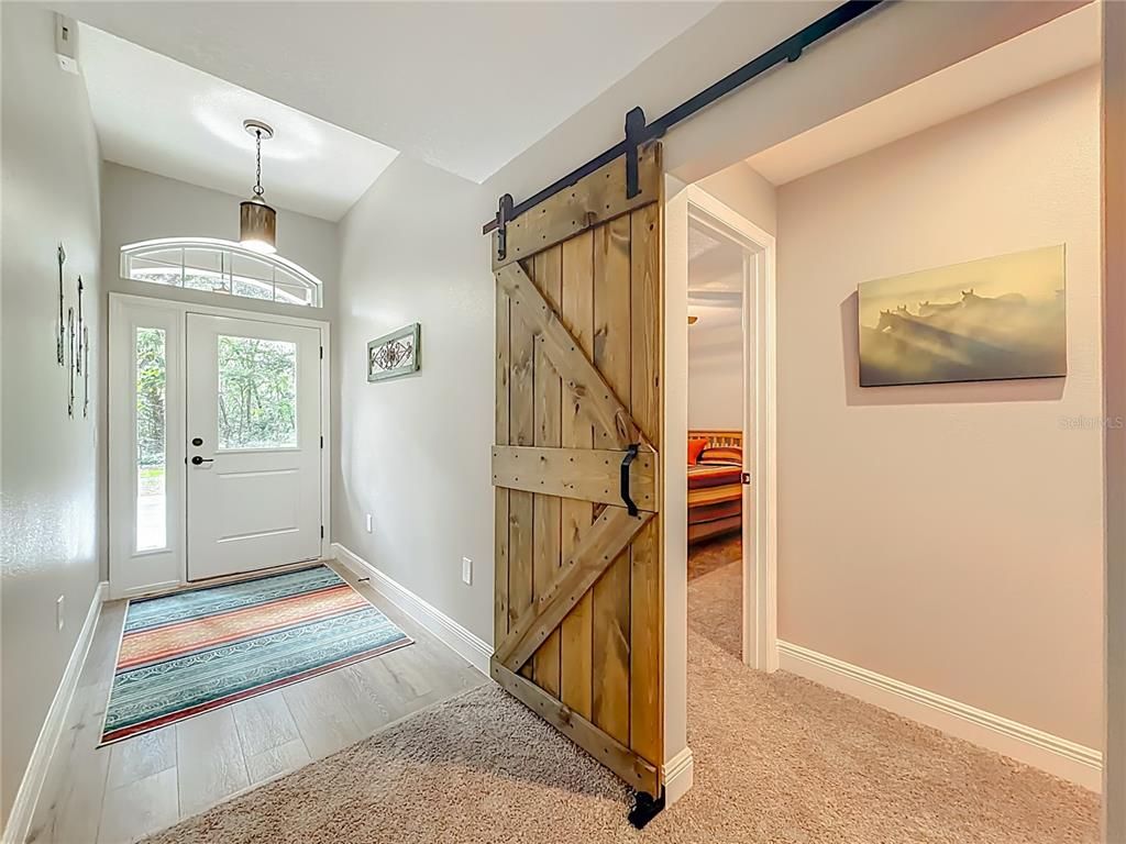 Interior, Pendant Lights, Wood Texture Flooring