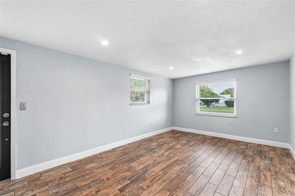Empty room, Interior, Recessed Lighting, Wood Texture Flooring