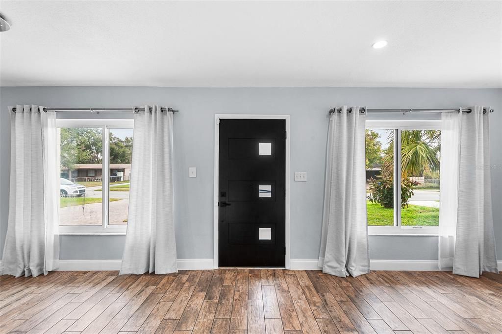 Interior, Recessed Lighting, Wood Texture Flooring