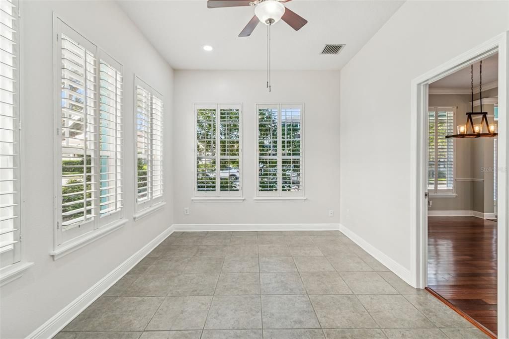 Empty room, Interior, Pendant Lights, Recessed Lighting
