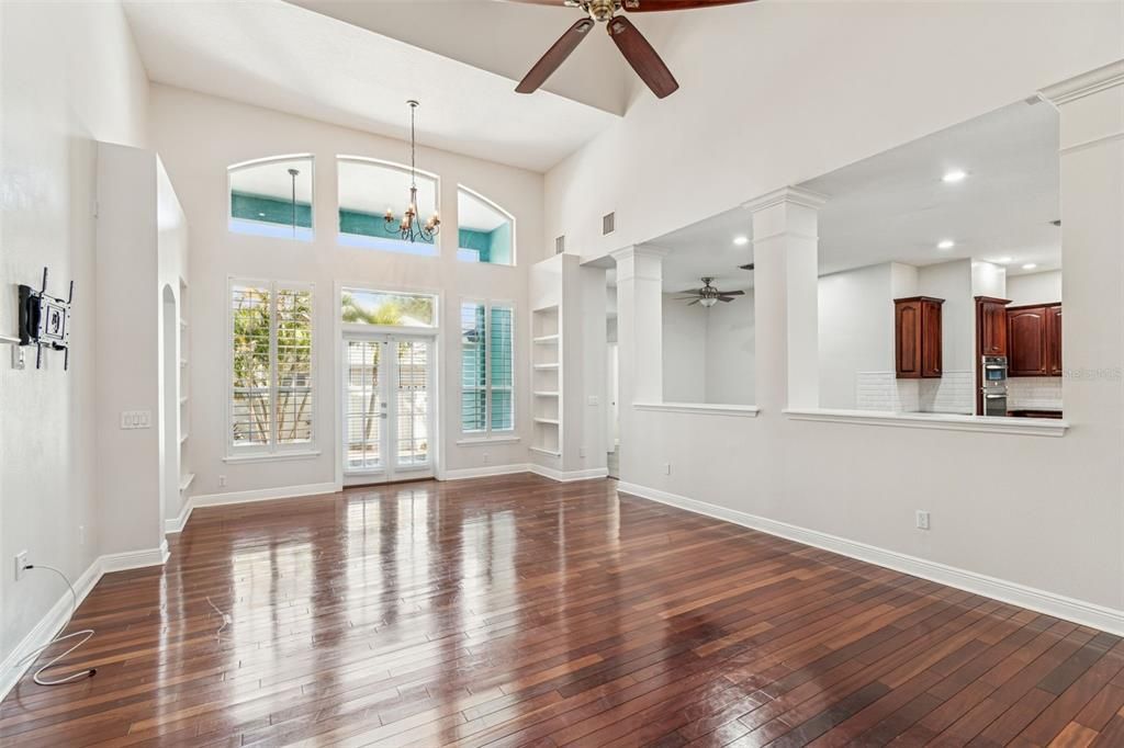 Interior, Recessed Lighting, Wood Texture Flooring