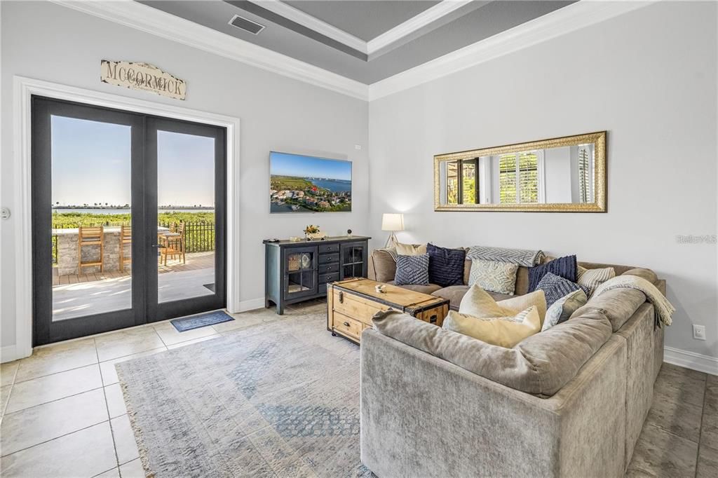 Interior, Living room, Water