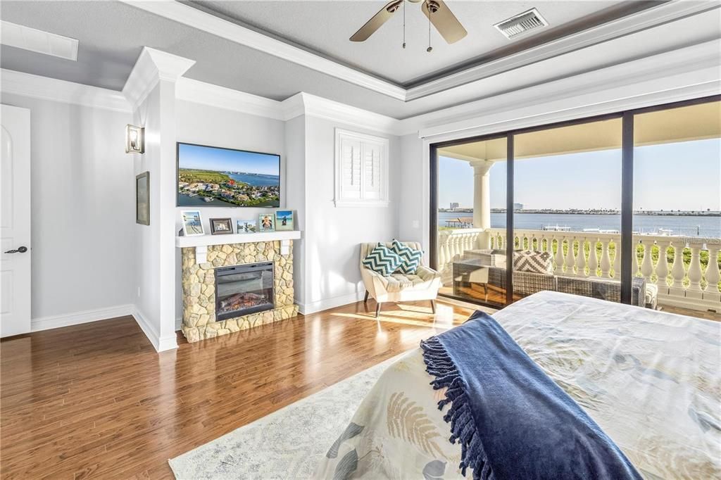 Bedroom, Fireplace, Interior, Water, Wood Texture Flooring