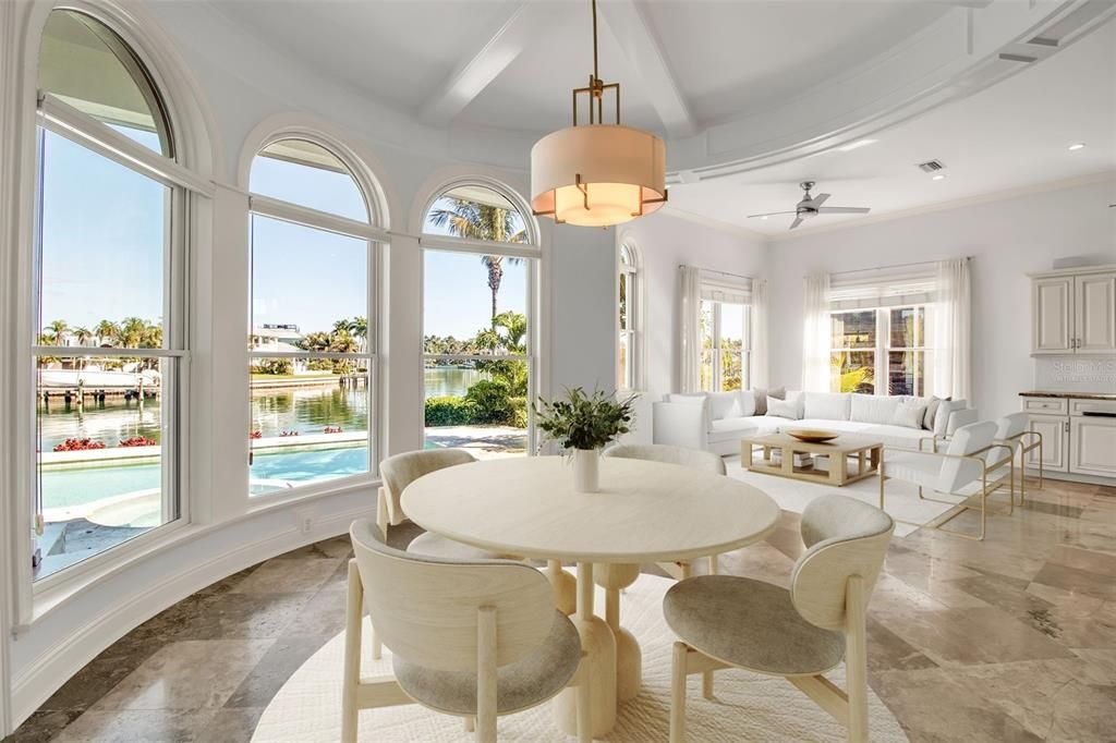 Dining room, Interior, Living room, Pendant Lights, Recessed Lighting, Water