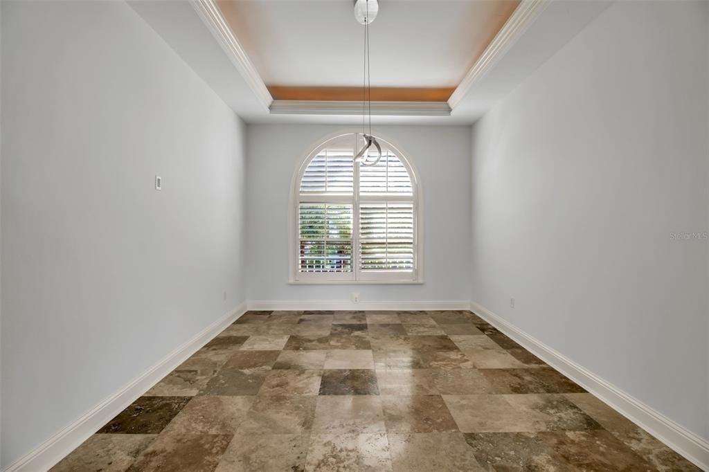 Empty room, Interior, Pendant Lights