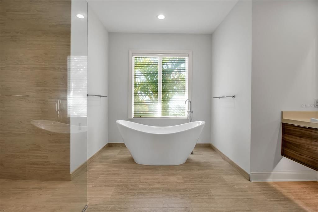 Bathroom, Free Standing Baths, Interior, Recessed Lighting, Wood Texture Flooring