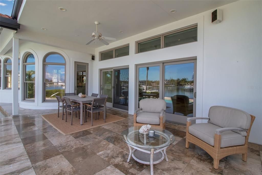 Dining room, Interior, Recessed Lighting, Water