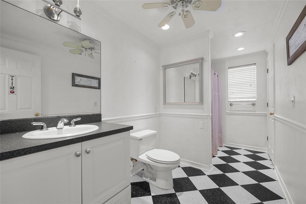 Bathroom, Interior, Recessed Lighting