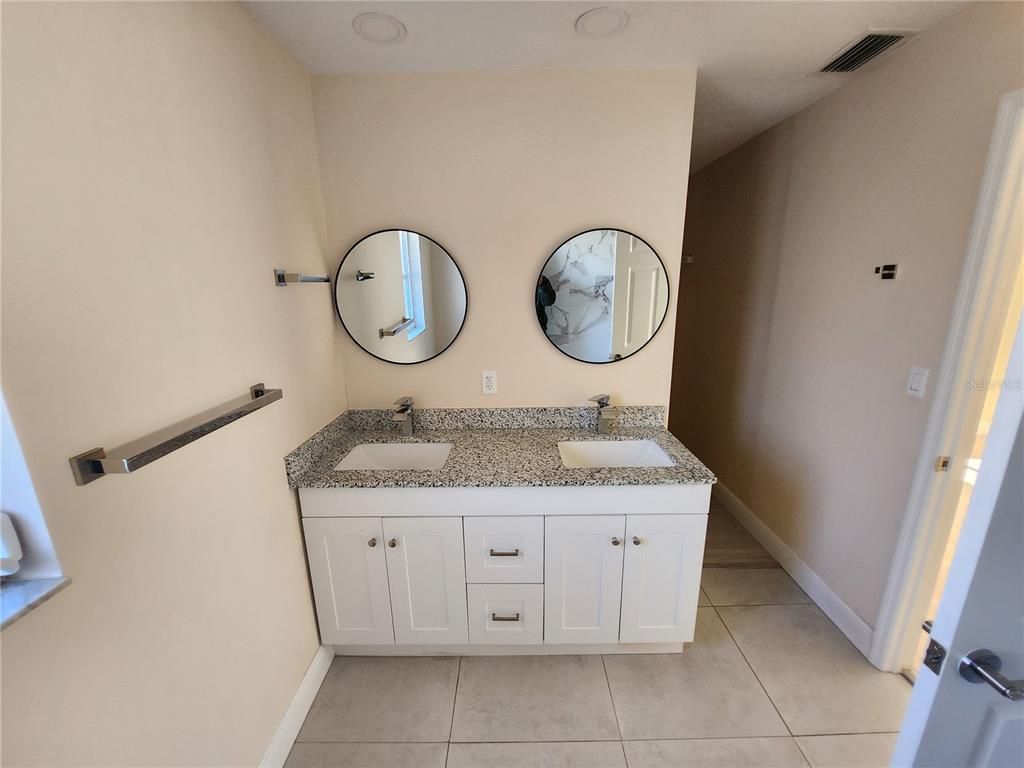 Bathroom, Dual Sink Vanities, Interior