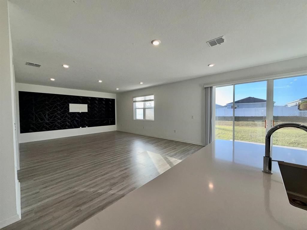 Empty room, Interior, Marble Walls, Recessed Lighting