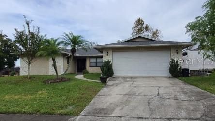 Attached, Exterior, Facade, Ranch