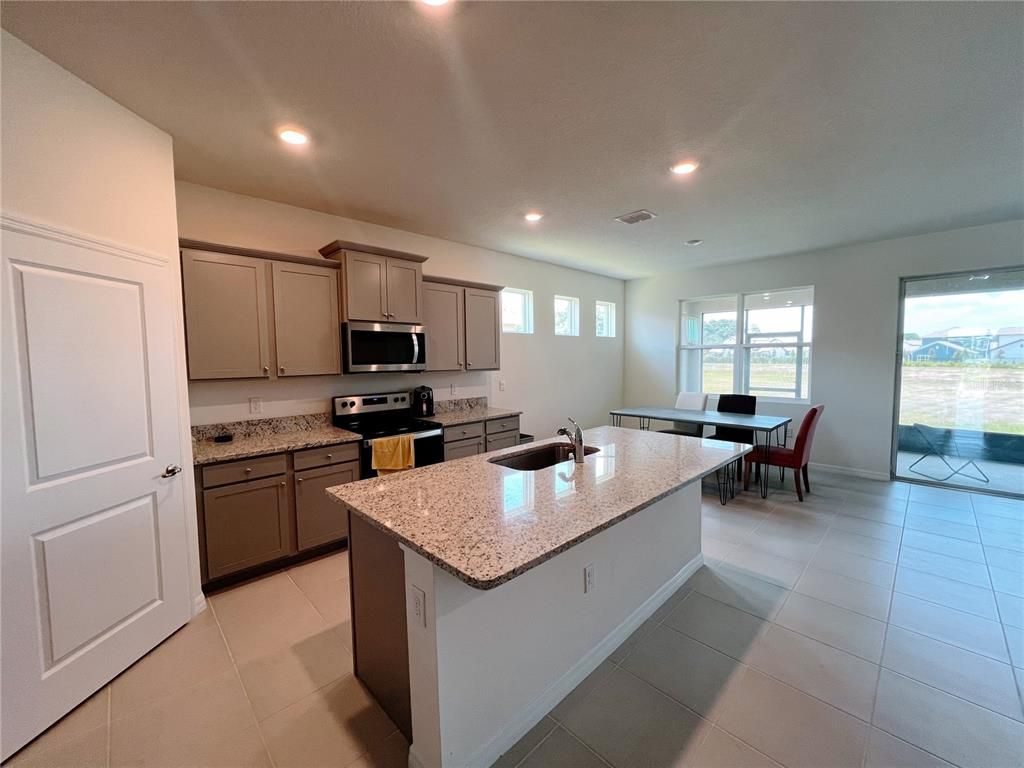 Dining room, Interior, Kitchen, Recessed Lighting