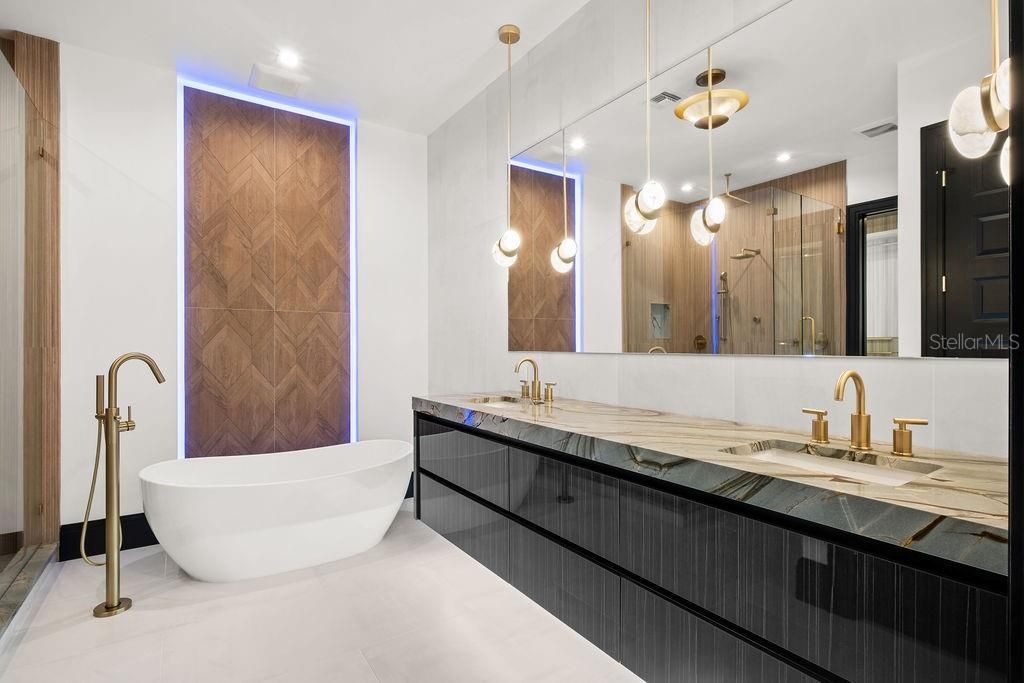 Bathroom, Dual Sink Vanities, Free Standing Baths, Interior, Pendant Lights, Recessed Lighting