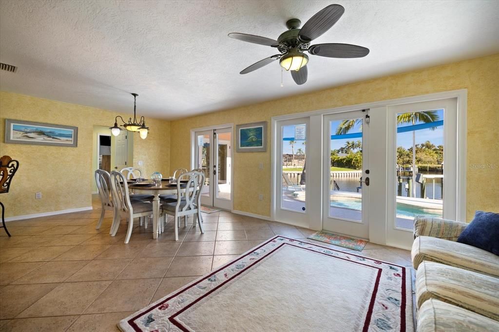 Dining room, Interior, Pendant Lights
