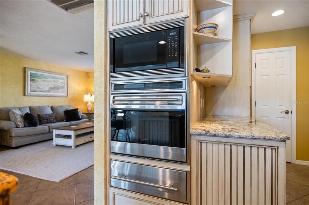 Interior, Kitchen, Living room, Recessed Lighting, Stainless Steel Appliances